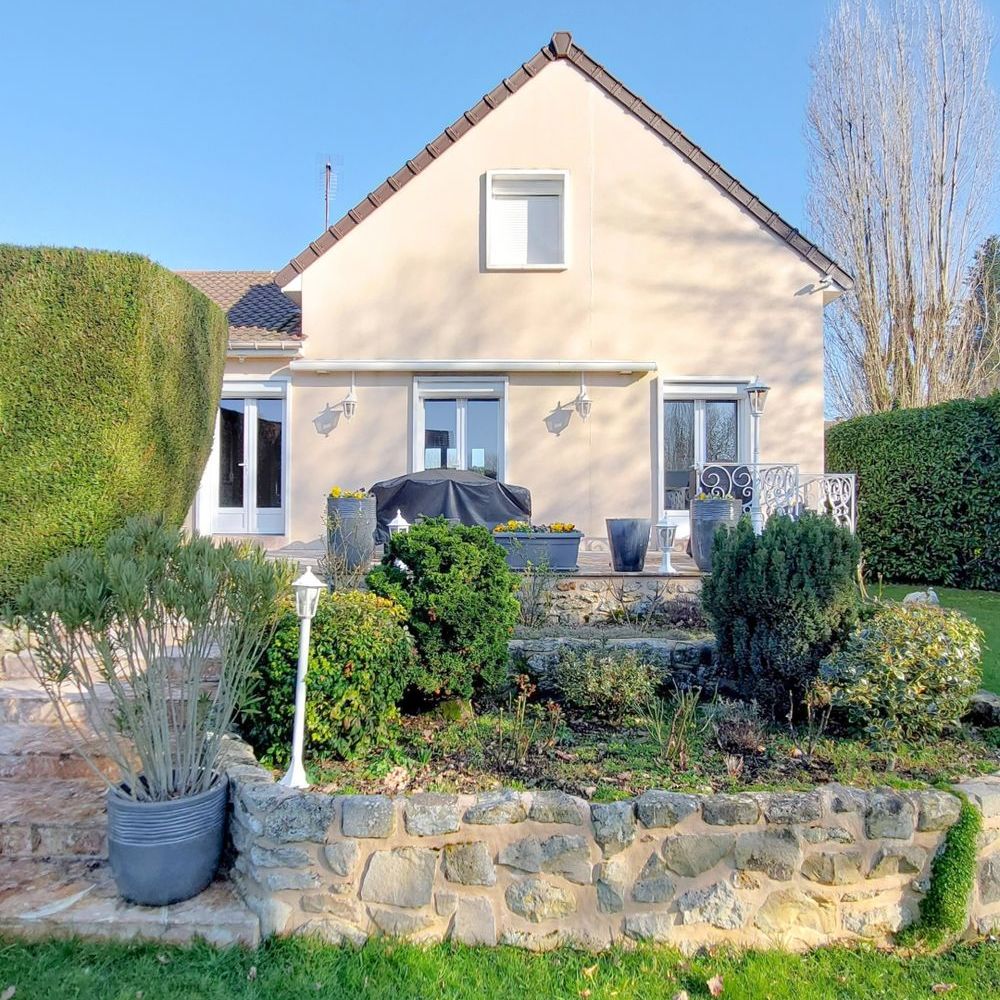 � vendre  Maison Montfort-l'Amaury (78490)