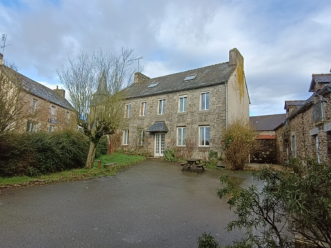   Vente Maison de village 6 pi�ces Maison - 6 pi�ce(s) - 172 m�