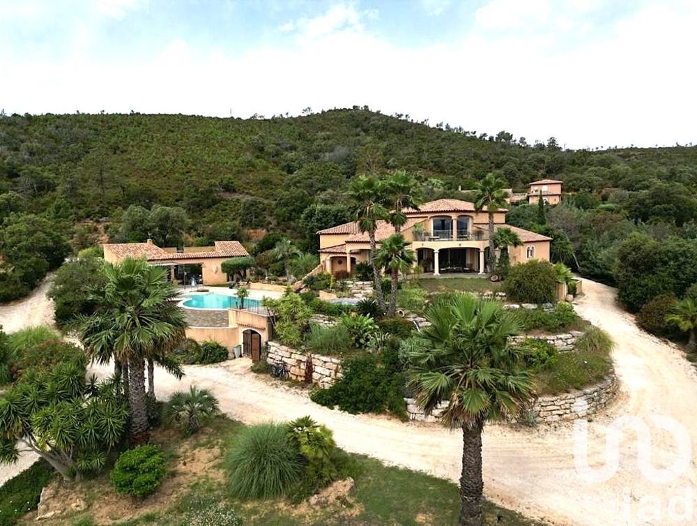 � vendre  Maison Bormes-les-Mimosas (83230)