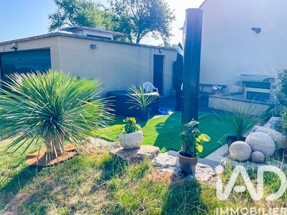 � vendre  Maison Soulages-Bonneval (12210)