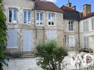  Maison � vendre 15 + pi�ces 360 m�
