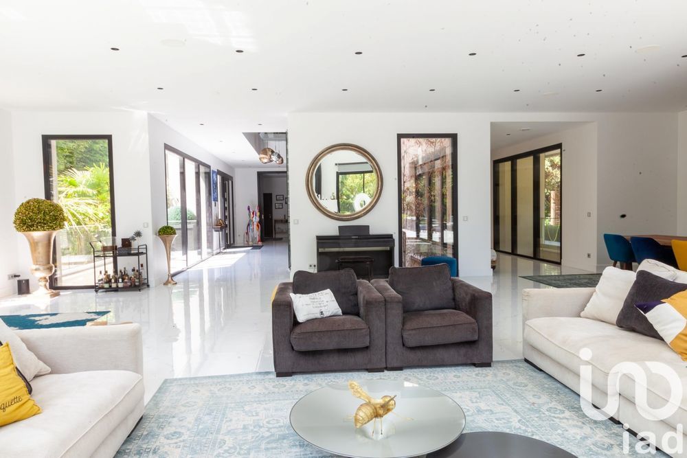 � vendre  Villa Marnes-la-Coquette (92430)