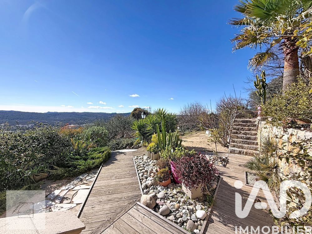 � vendre  Maison Montauroux (83440)