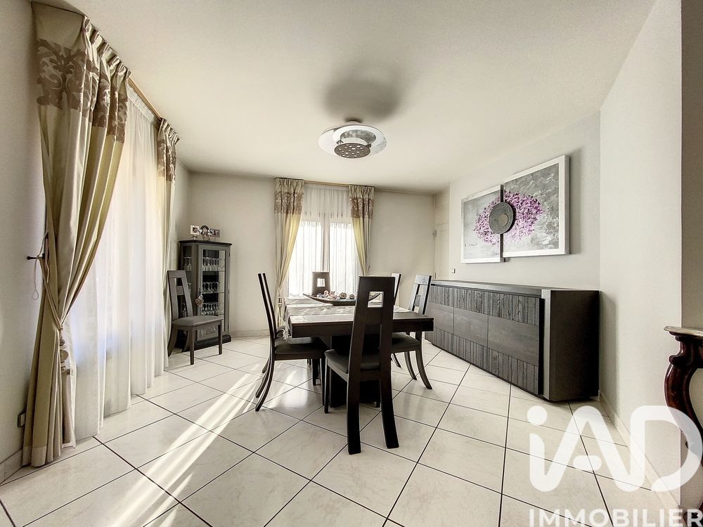 � vendre  Villa Saint-Denis (93200)