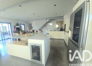  Maison � vendre 6 pi�ces 244 m�