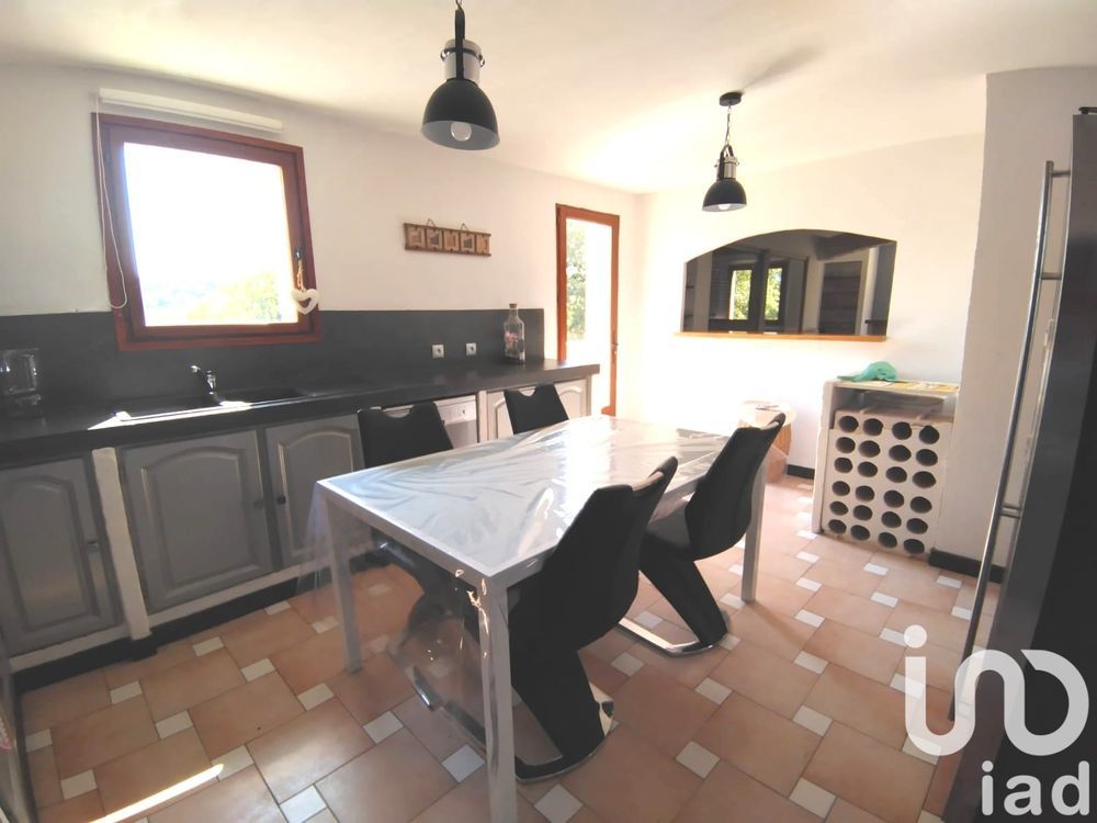 � vendre  Maison Saint-Paul-en-For�t (83440)