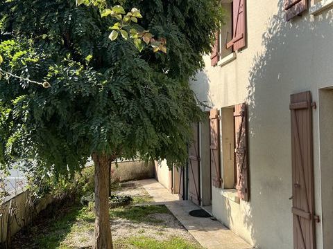   Vente Maison/villa 13 pi�ces Maison - 13 pi�ce(s) - 277 m�