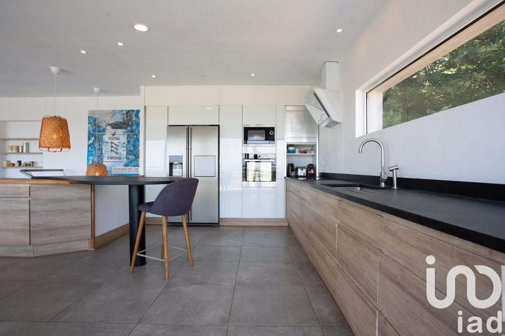 � vendre  Villa Rochefort-du-Gard (30650)