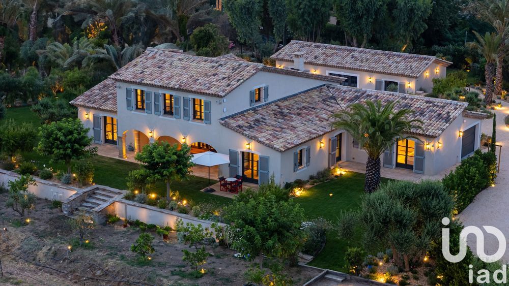 � vendre  Maison Saint-Tropez (83990)