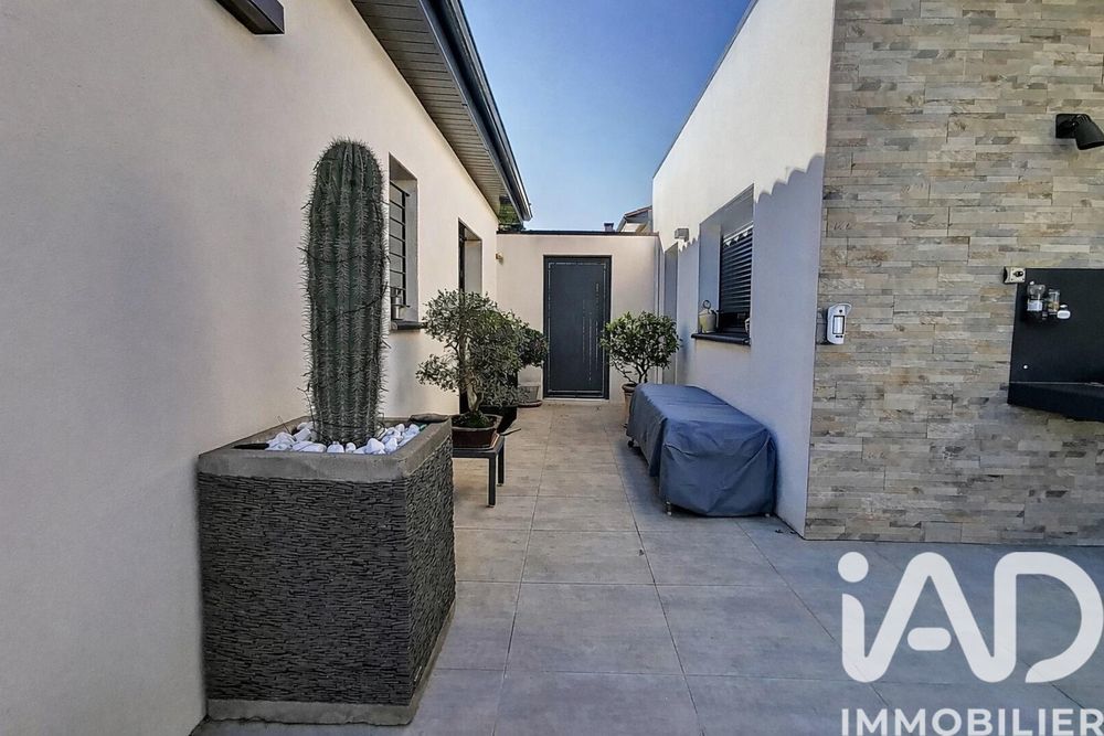 � vendre  Villa Laroque-des-Alb�res (66740)