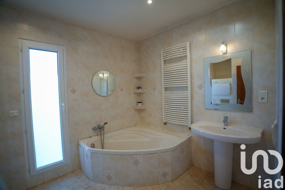 � vendre  Villa Villeneuve-l�s-Avignon (30400)