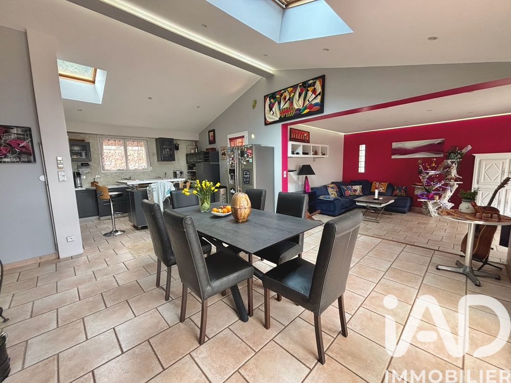 � vendre  Maison Cuers (83390)