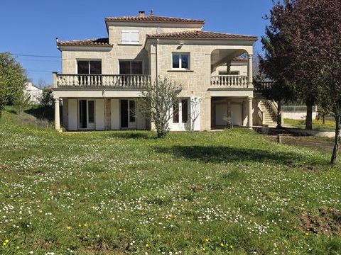   Vente Maison/villa 7 pi�ces Maison - 7 pi�ce(s) - 284 m�