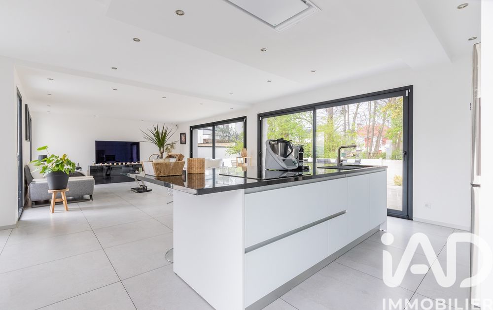 � vendre  Villa Sainte-Genevi�ve-des-Bois (91700)