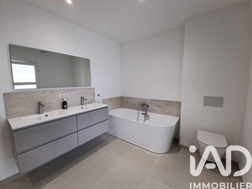 � vendre  Maison Carqueiranne (83320)