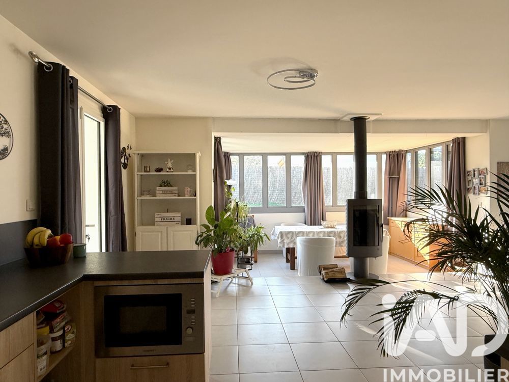 � vendre  Maison Montfort-l'Amaury (78490)