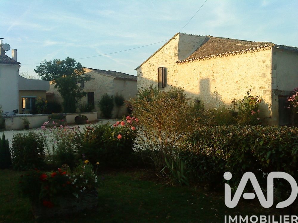 � vendre  Maison Bonneville-et-Saint-Avit-de-Fumadi�res (24230)