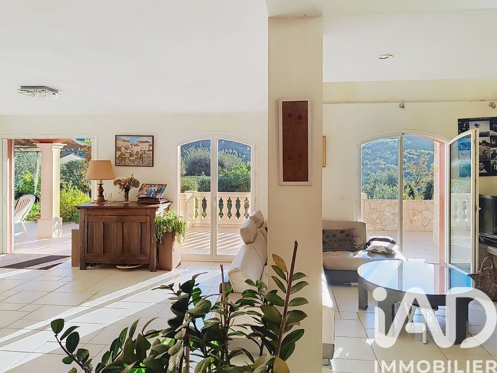 � vendre  Maison Les Adrets-de-l'Est�rel (83600)