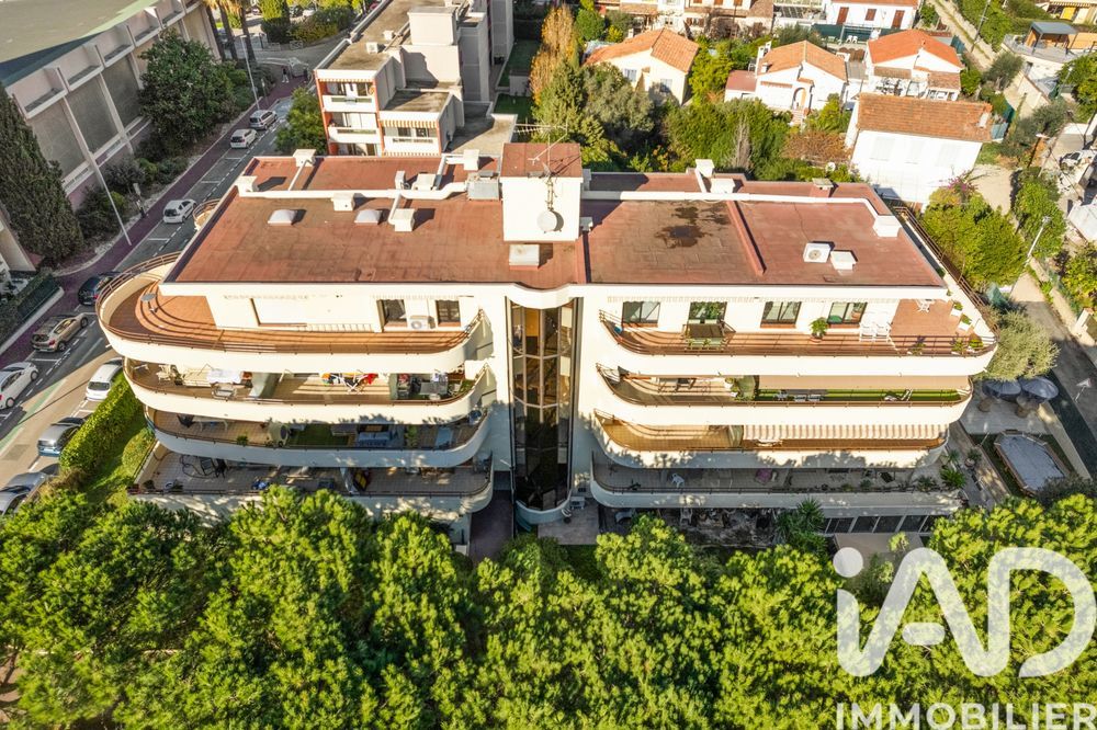 � vendre  Appartement Cagnes-sur-Mer (06800)