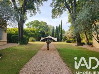  Propri�t�/ch�teau � vendre 15 + pi�ces 1625 m�