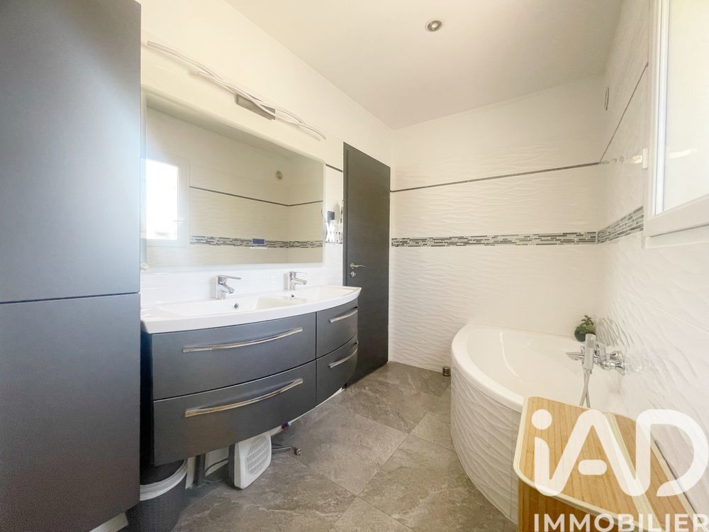 � vendre  Maison La Farl�de (83210)