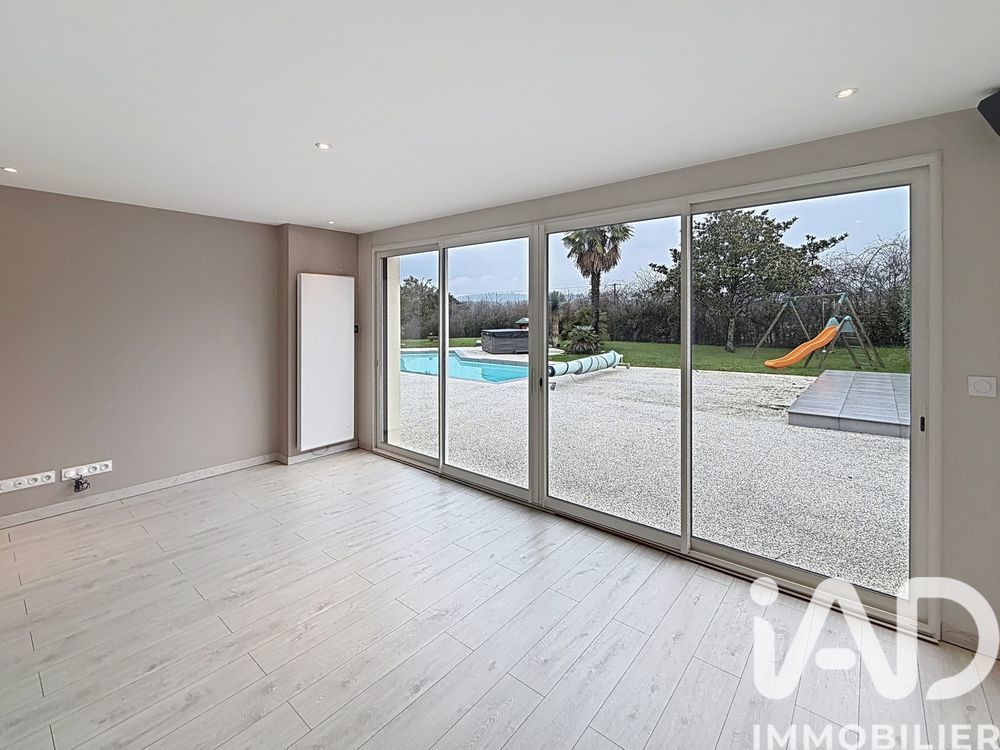 � vendre  Maison Dommartin (69380)