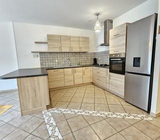  Appartement � vendre 5 pi�ces 95 m�