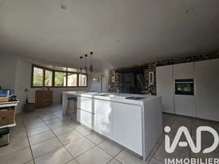  Maison � vendre 8 pi�ces 250 m�