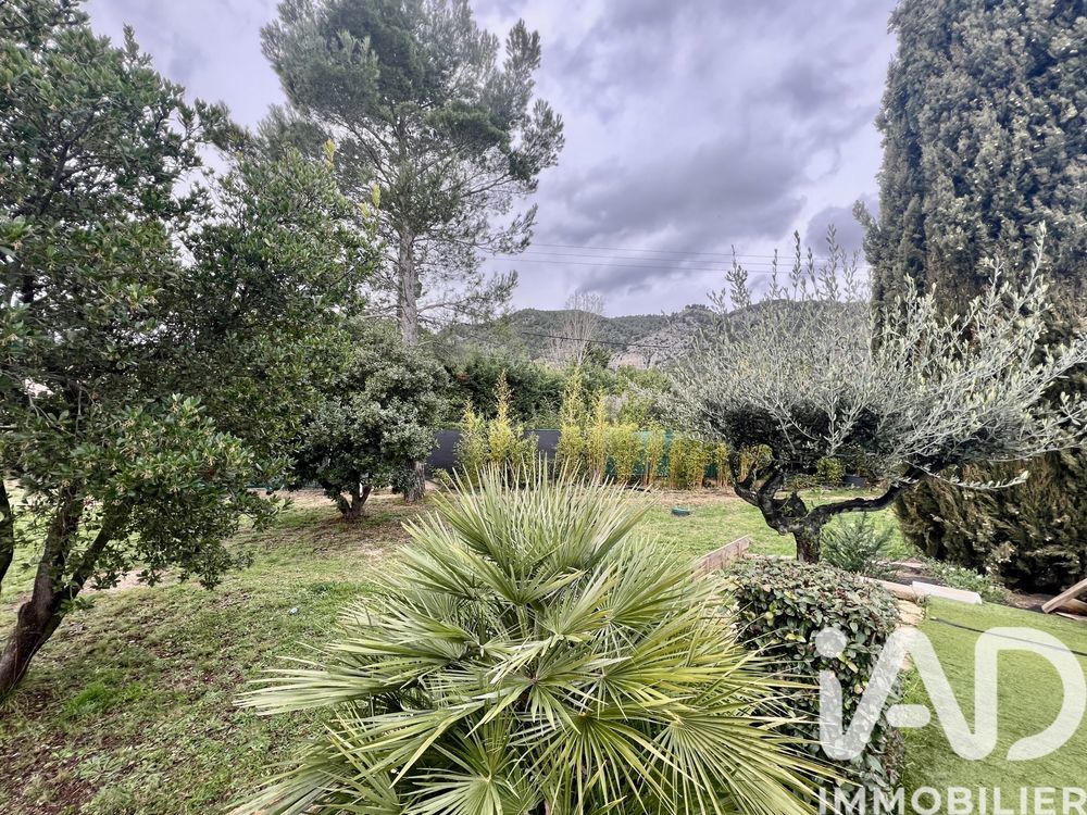 � vendre  Maison Saint-Zacharie (83640)