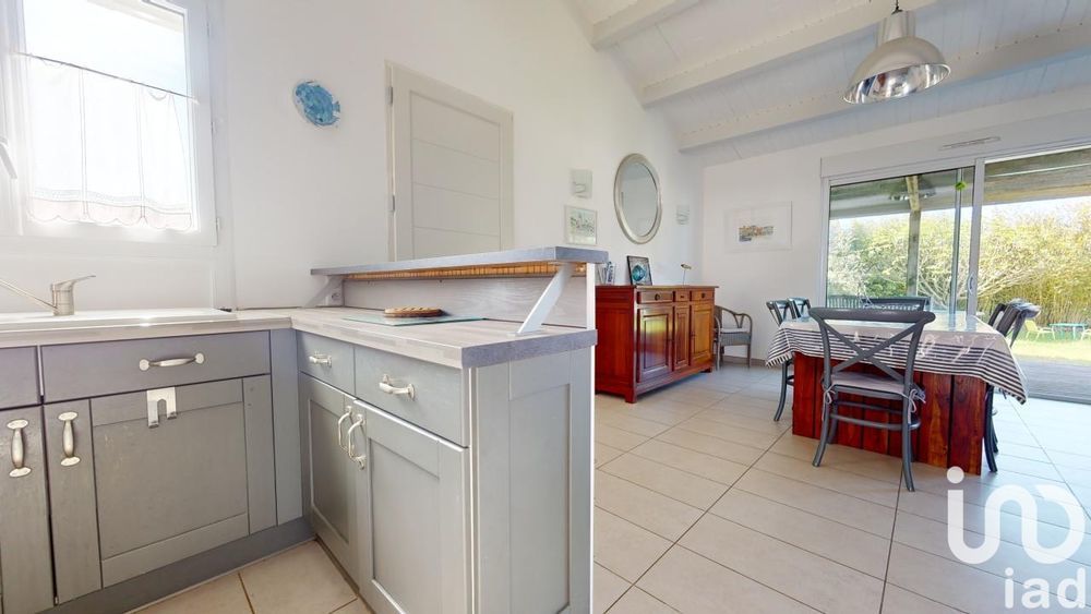 � vendre  Maison Saint-Martin-de-R� (17410)