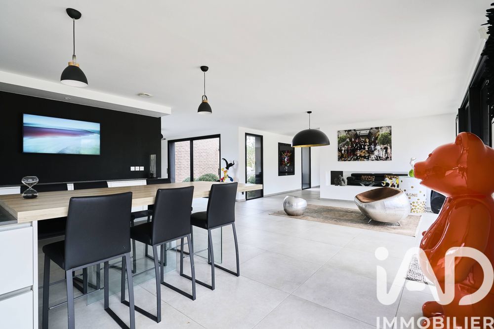 � vendre  Villa Camphin-en-P�v�le (59780)