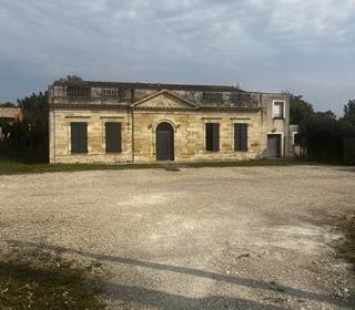  Maison � vendre 4 pi�ces 300 m�