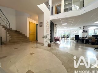  Villa � vendre 15 + pi�ces 650 m�