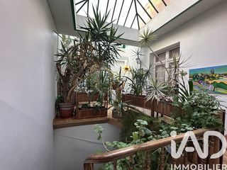  Immeuble � vendre 136 m�