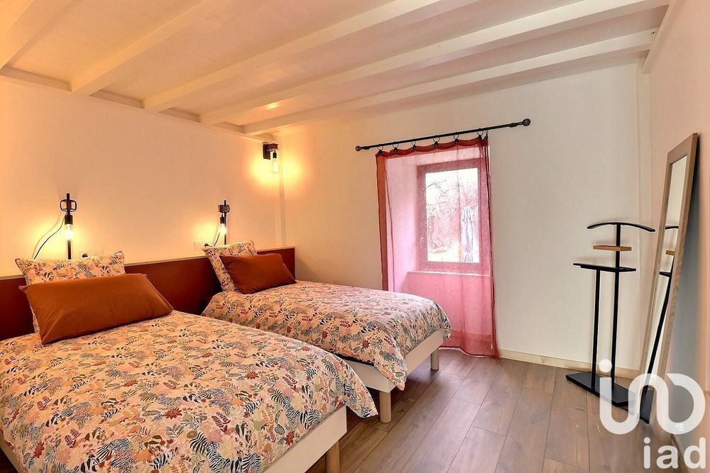 � vendre  Maison Saint-Victor (07410)