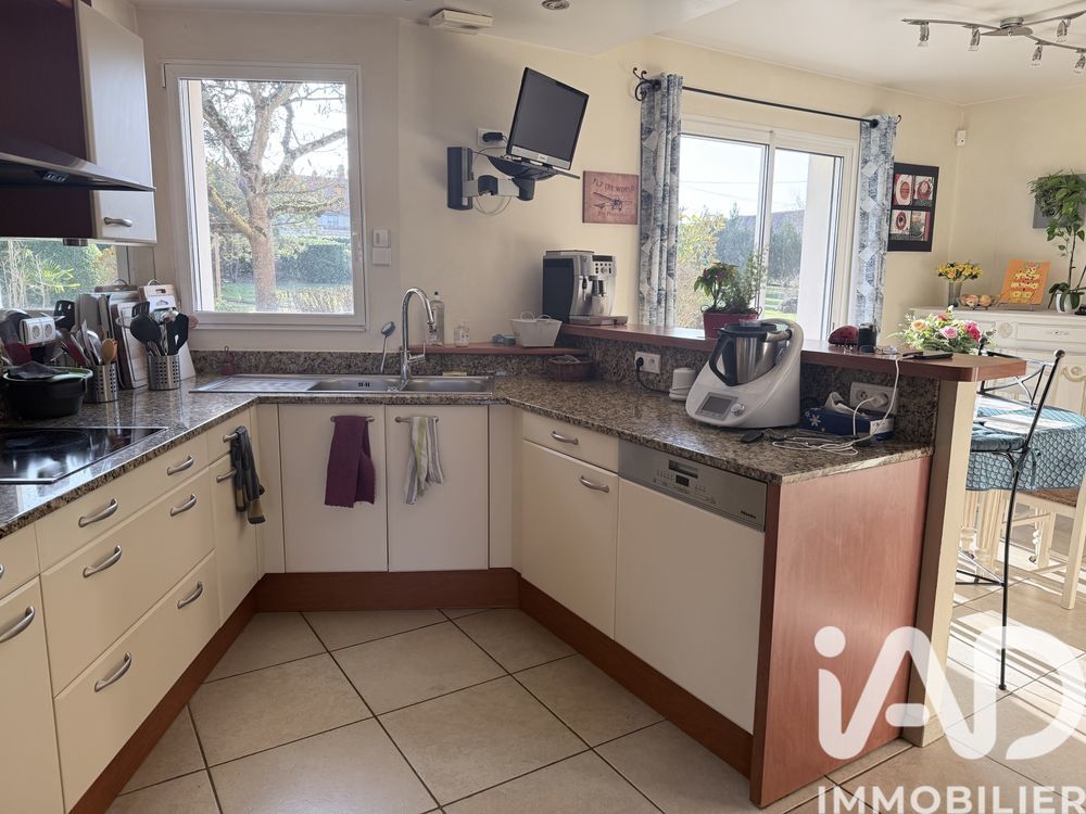 � vendre  Villa Champlay (89300)