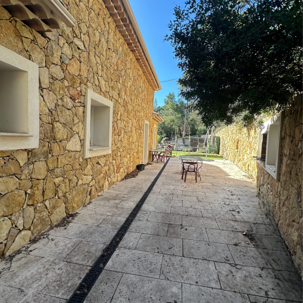 � vendre  Maison Le Cannet-des-Maures (83340)