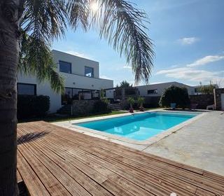  Villa � vendre 4 pi�ces 211 m�