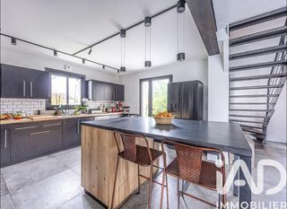  Maison � vendre 8 pi�ces 207 m�