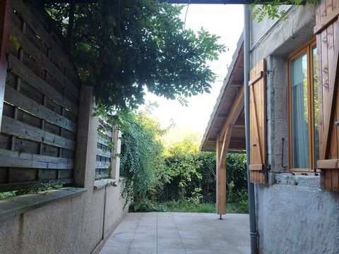   Vente Maison de village 7 pi�ces Maison - 7 pi�ce(s) - 151 m�