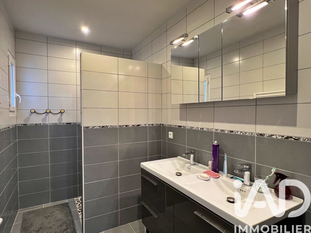 � vendre  Maison Savoillan (84390)