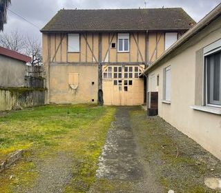  Immeuble � vendre 210 m�