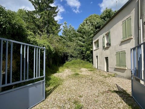   Vente Maison/villa 10 pi�ces Maison - 10 pi�ce(s) - 150 m�