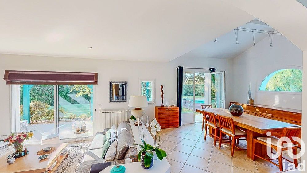 � vendre  Maison Bassussarry (64200)