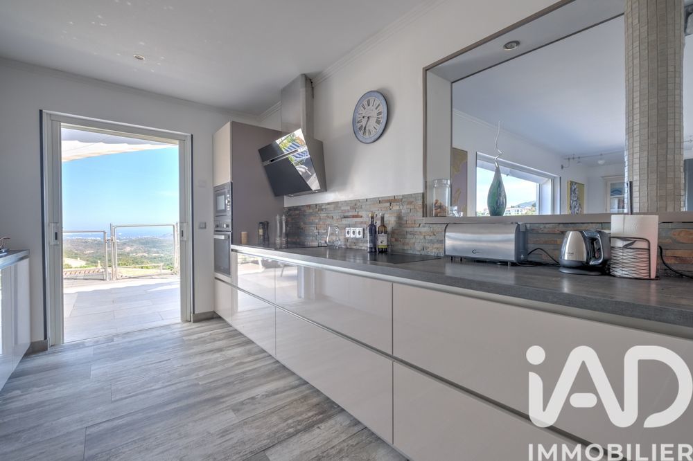 � vendre  Villa Les Adrets-de-l'Est�rel (83600)