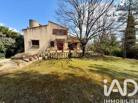   Vente Maison/villa 6 pi�ces Maison - 6 pi�ce(s) - 220 m�