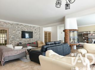  Maison � vendre 9 pi�ces 303 m�