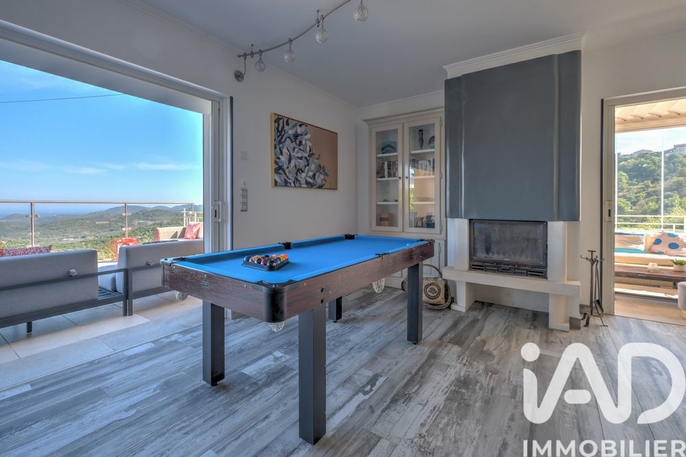 � vendre  Villa Les Adrets-de-l'Est�rel (83600)