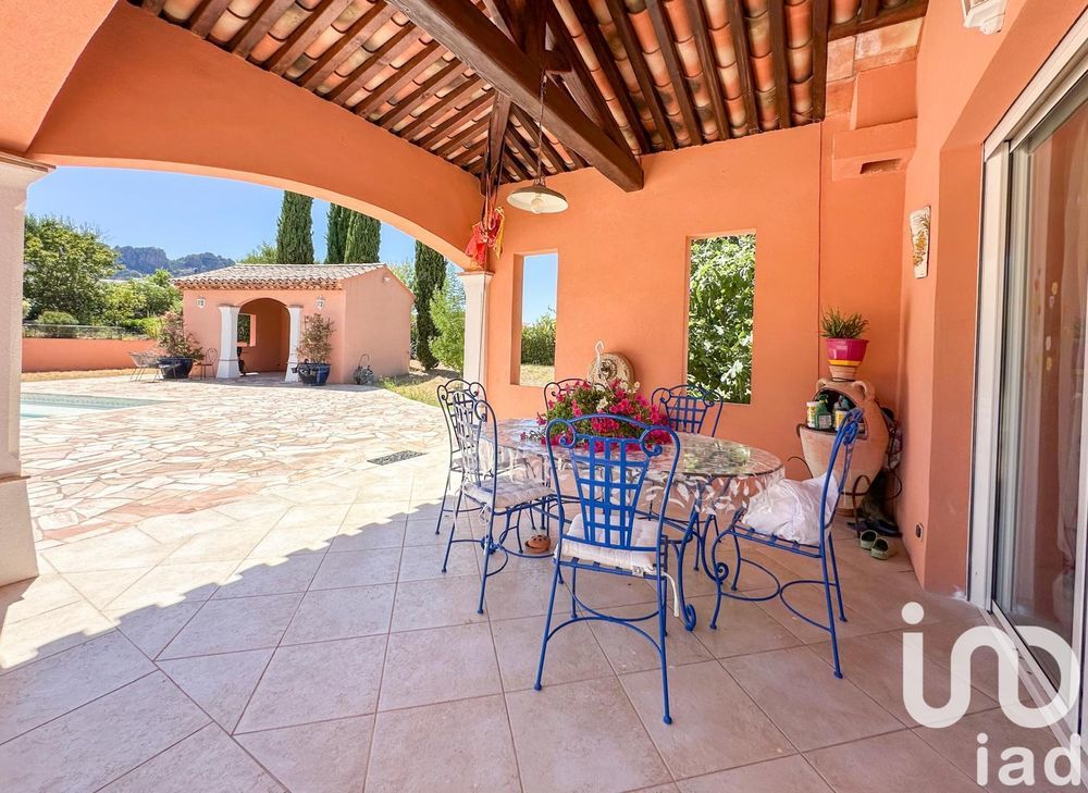 � vendre  Villa Roquebrune-sur-Argens (83520)