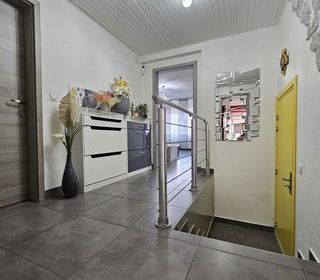  Maison � vendre 5 pi�ces 180 m�